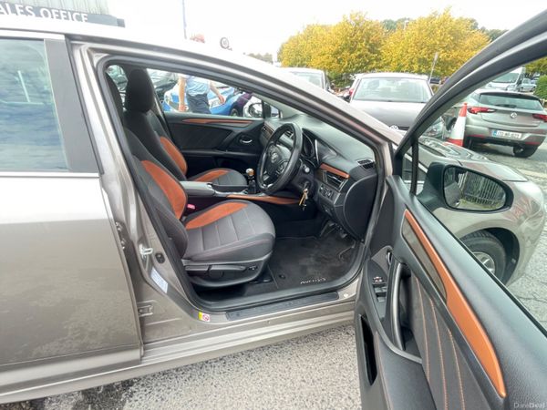 Toyota Avensis 2016 top spec  €8950 368474096