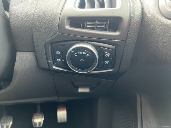 2015 (152) Ford Focus ST-3 2.0 TDCI -Heated Leathe 368552175