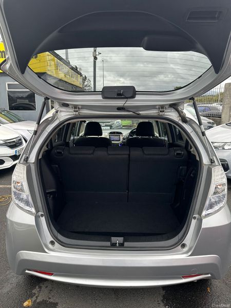 Honda Fit Hybrid 368741948