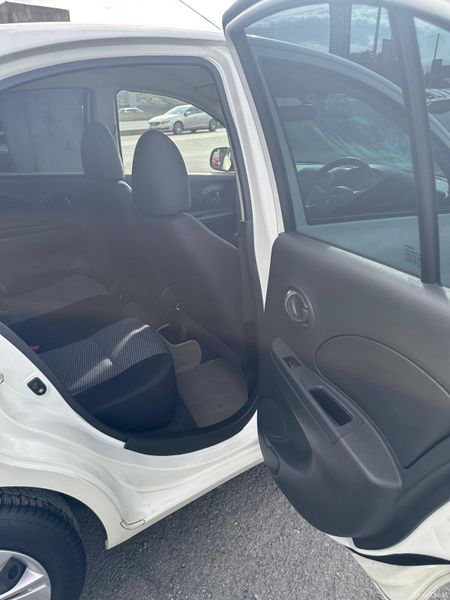 Nissan March 368851397