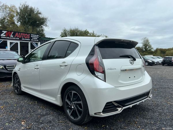 19 Toyota Aqua GR-sport Hybrid 369168953