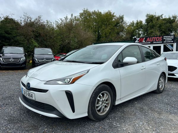 21 Toyota Prius very low mileage 369174355