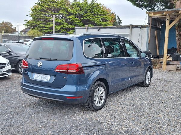 Volkswagen Sharan |Auto| Rear seat entertainment 369375515