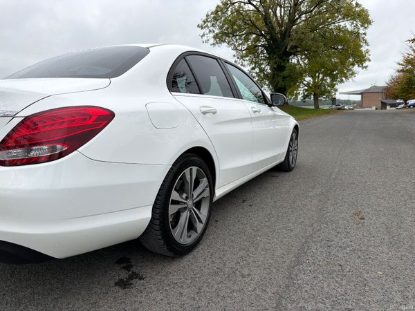 Mercedes-Benz C-Class 2017 369555094