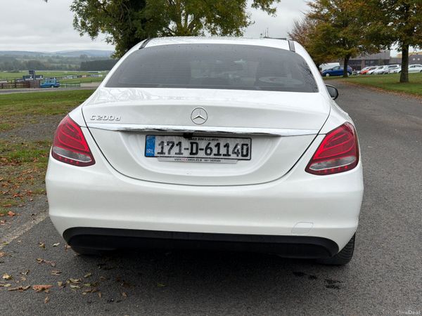 Mercedes-Benz C-Class 2017 369555025
