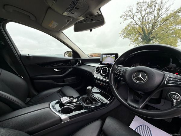 Mercedes-Benz C-Class 2017 369555182