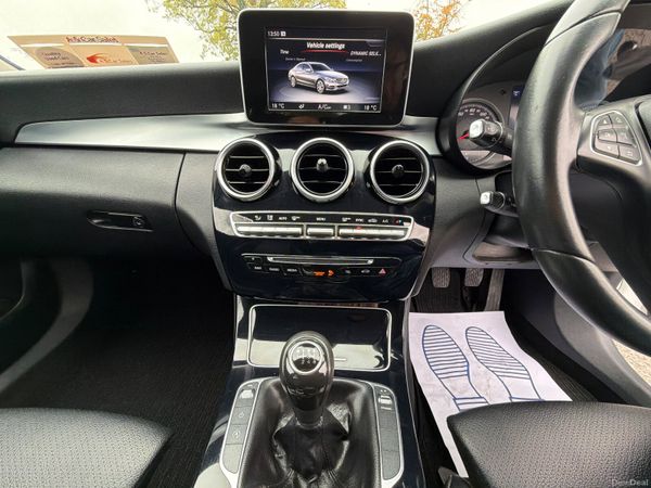 Mercedes-Benz C-Class 2017 369555266