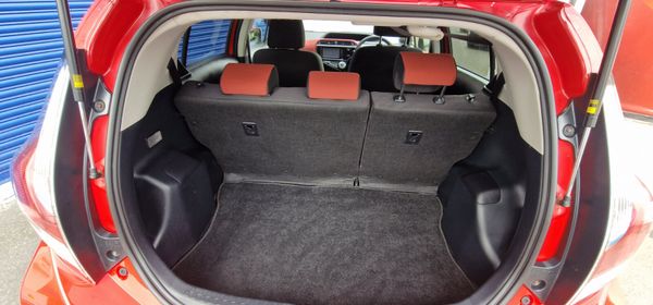 Toyota Aqua Automatic 369621449