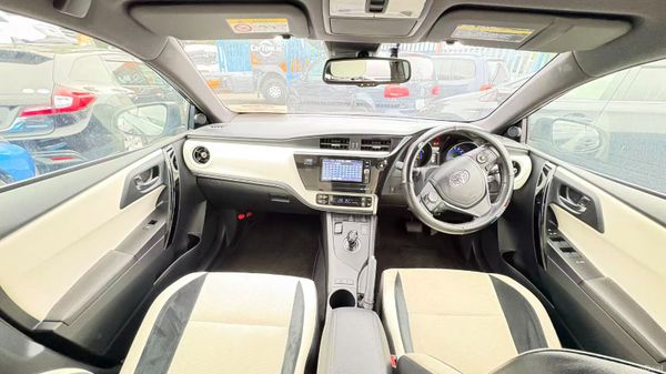 Toyota Auris 1.8 Hybrid 2017 369629061