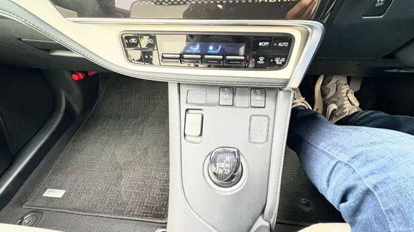 Toyota Auris 1.8 Hybrid 2017 369629071