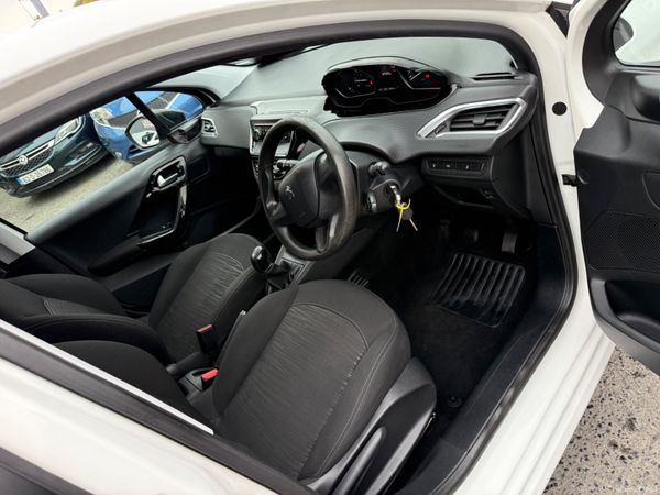 Peugeot 208 1.2 Petrol NCT 369733262