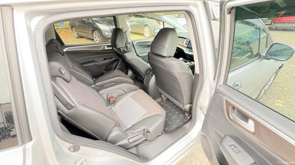 Honda Jade1.5 Hybrid Auto 6 SEATER 2015 369859578