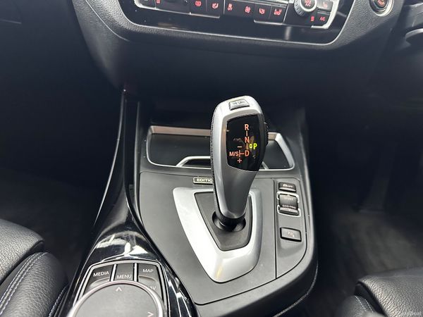 BMW 1-Series 2018 369867414