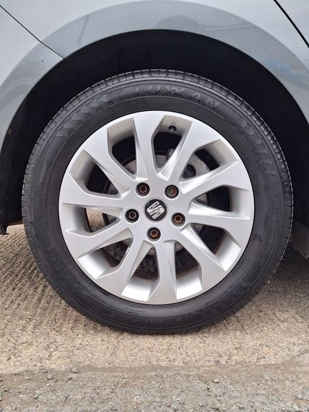 SEAT Leon 2015 369880403