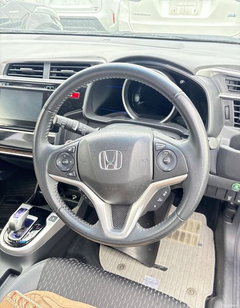 2015 Honda Fit 1.5 Hybrid LOW KMS 369990168