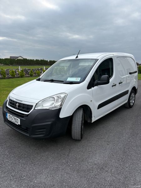 Peugeot Partner 2017 369919227
