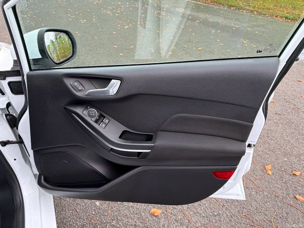 Ford Fiesta 2018 Titanium 1.5 TDCI 370149498