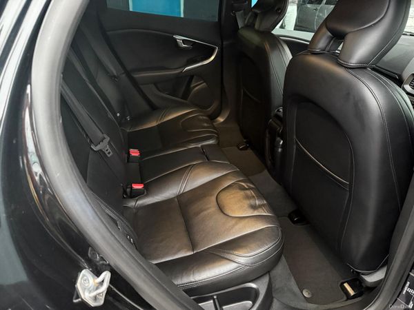 2014 Volvo V40 T4 Automatic Leather Spec 370672398
