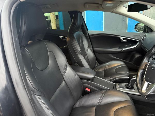 2014 Volvo V40 T4 Automatic Leather Spec 370672399