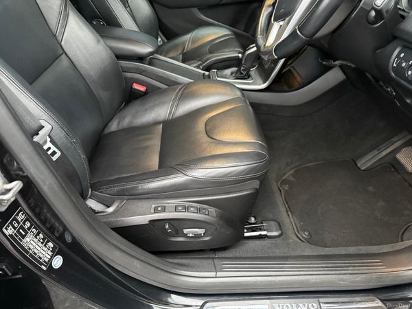 2014 Volvo V40 T4 Automatic Leather Spec 370672413