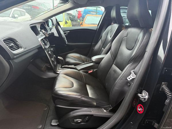 2014 Volvo V40 T4 Automatic Leather Spec 370672414