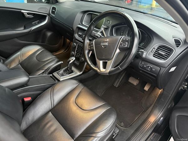 2014 Volvo V40 T4 Automatic Leather Spec 370672417