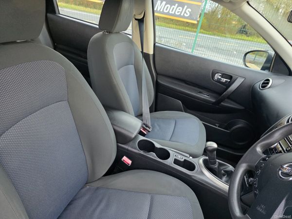 Nissan Qashqai 2011 370745461