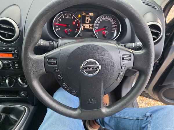 Nissan Qashqai 2011 370745471