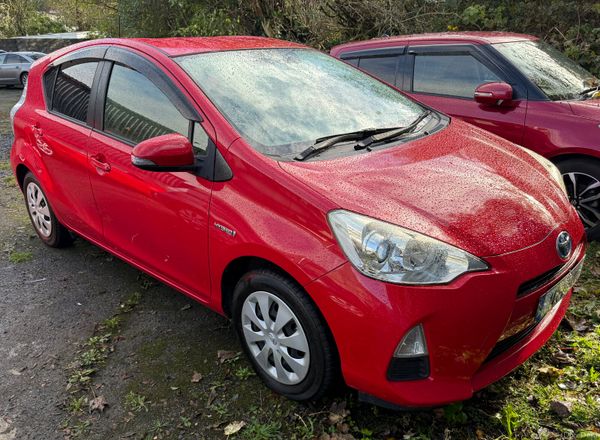 Toyota Aqua 2014/Automatic/ Hybrid 370730353