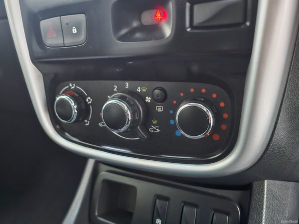 DACIA DUSTER 1.5 DCI 110 BHP // LOW MILEAGE 370800945