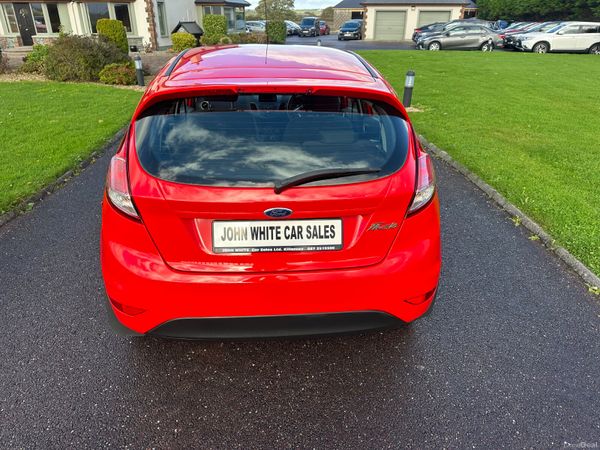 Ford Fiesta 2016 370975587