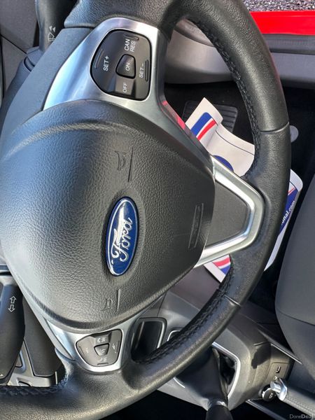 Ford Fiesta 2016 370975599