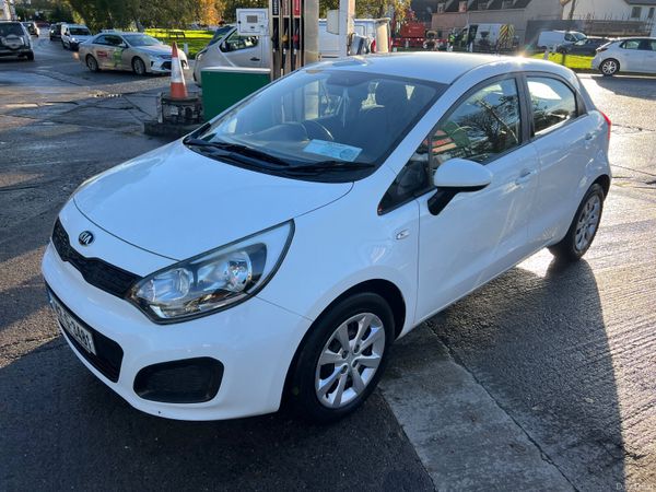 Kia Rio 2014 1.4 L CRDi 371053073