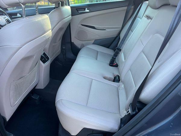 Hyundai Tucson 1.7 D Premium 371058233