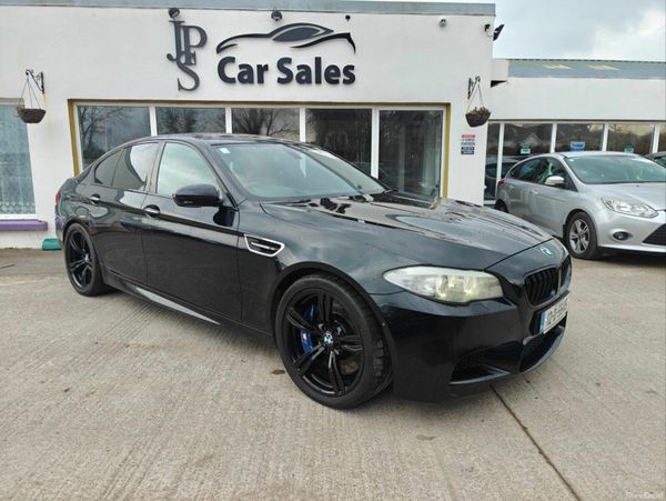 BMW M5 M5 4.4 Twin Turbo V8 371296441