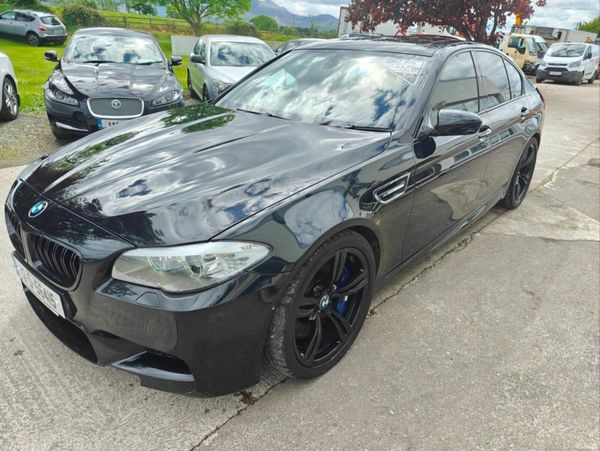 BMW M5 M5 4.4 Twin Turbo V8 371296417