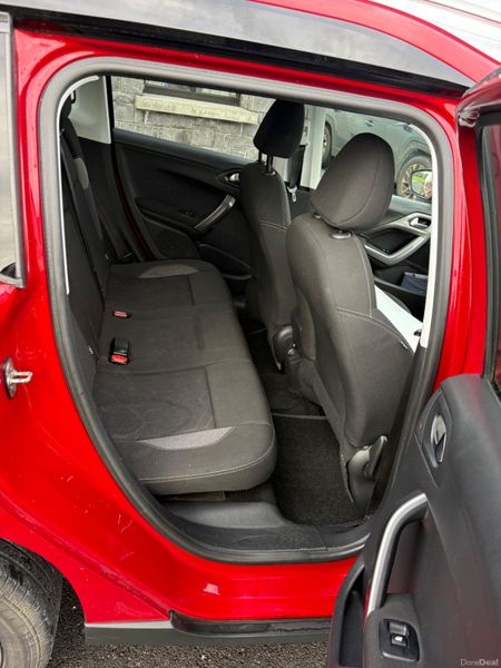 Peugeot 2008 2017 371351161