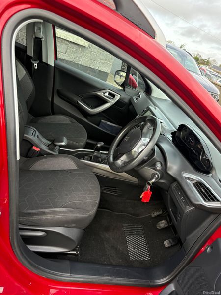 Peugeot 2008 2017 371351163