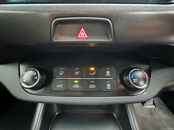 Kia Sportage Low KM's 371353309
