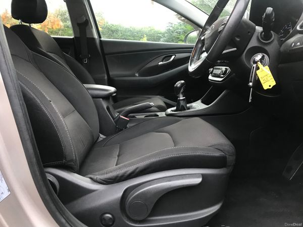 181 Hyundai I30 1.4 petrol New Model 371302100