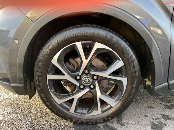 2021 Toyota CH-R Design 1.8 CVT Hybrid 371427979