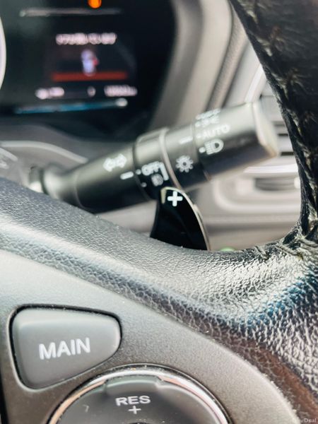 2018 HONDA VEZEL 1.5 HYBIRD AUTOMATIC HIGH SPEC 371531841