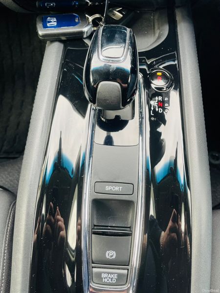 2018 HONDA VEZEL 1.5 HYBIRD AUTOMATIC HIGH SPEC 371531845