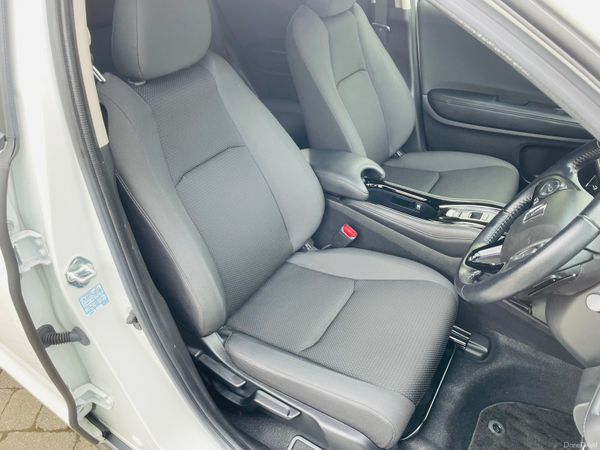 2018 HONDA VEZEL 1.5 HYBIRD AUTOMATIC HIGH SPEC 371531835