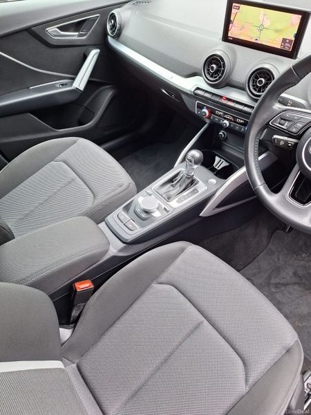 Audi Q2 2017 371653912