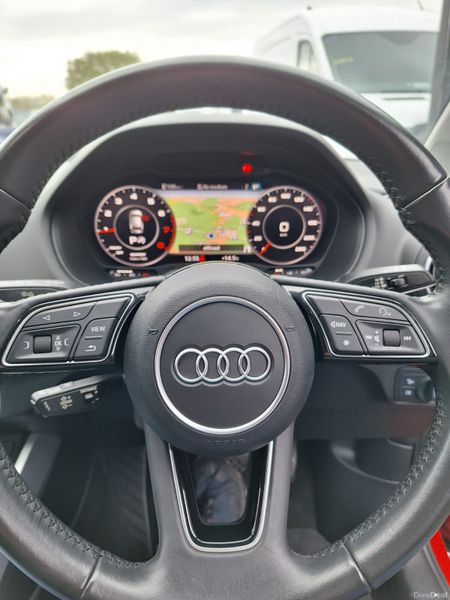 Audi Q2 2017 371653917