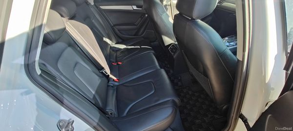 132 Audi A4 Avant S-Line Estate 371633005