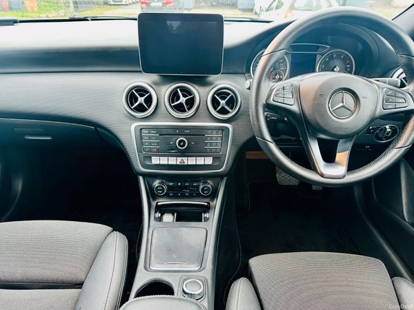 MERCEDES A-CLASS WHITE 2016 1.6L PETROL AUTOMATIC 371637813