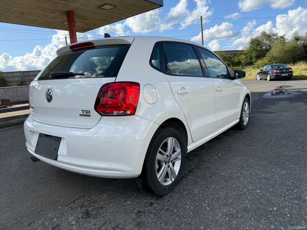 VOLKSWAGEN POLO ( 2015 ) 1.2L PETROL AUTOMATIC 371720139
