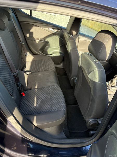 Opel Astra 2019 371894181